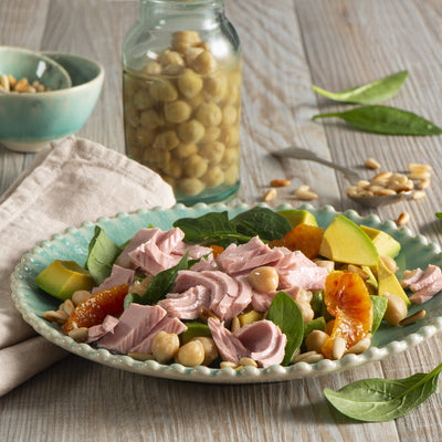 Tuna Salad with Chickpeas, Avocado and Oranges